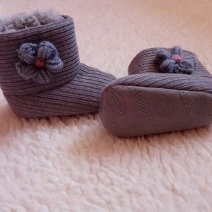 0-6m babygirl boots knitted